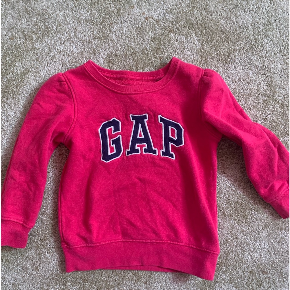 GAP sweatshirt